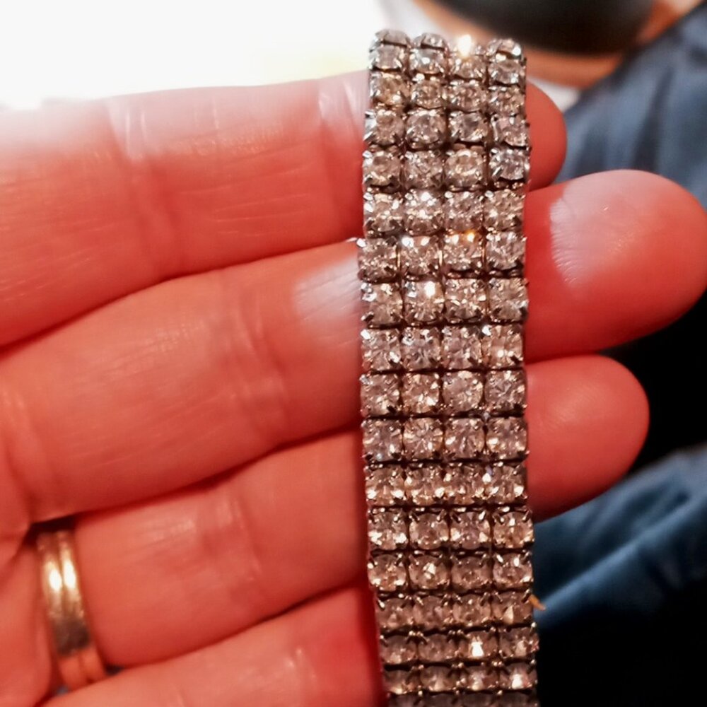 Chic & Stunning Clear Rhinestone 4-Row Stretch Glamorous Bling Cuff Bracelet - Picture 3 of 10
